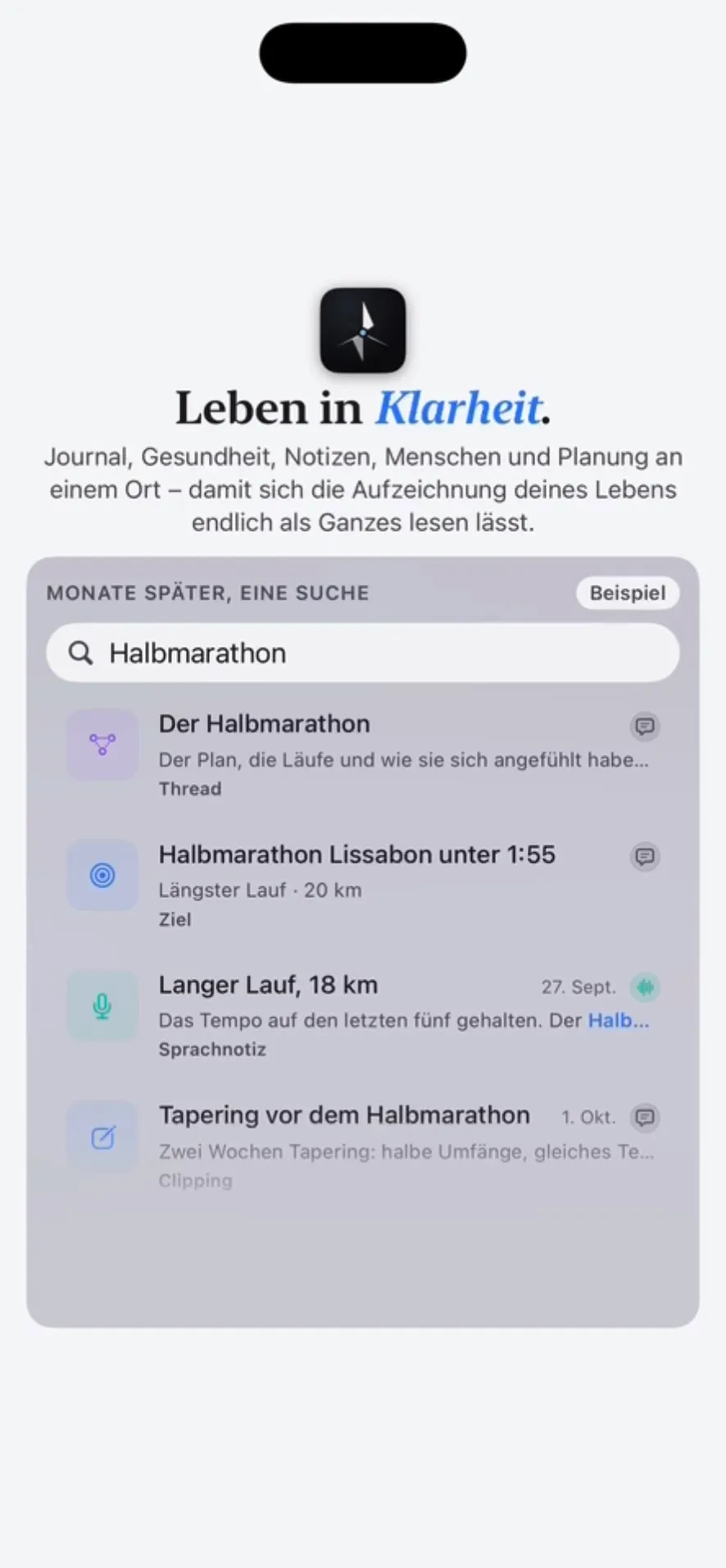 Eine Suche nach „Halbmarathon“ in Clarivio: der Thread, das Ziel, ein langer Lauf und ein KI-Chat in einer Liste.